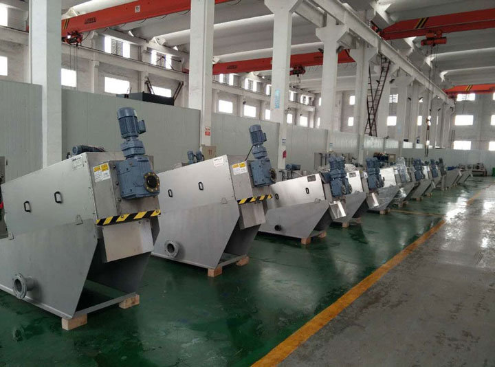 Sludge Dewatering Machine with Oil Decanter Centrifuge